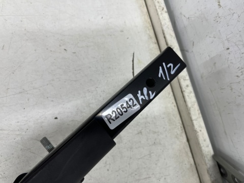 Zawias klapy Hyundai Grandeur IV 05-11r. siłowniki bagażnika KOMPLET 81771-3l000