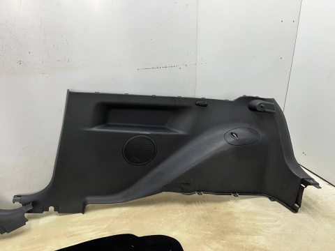 Tapicerka Mitsubishi Colt VI 6 Z30 3Drzwi 04-12r. wykładzina wkład mata dywan boczek boczki bagażnika KOMPLET 