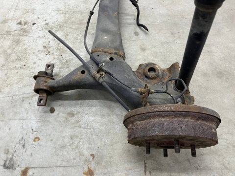 Belka zawieszenia Mitsubishi Colt VI 6 Z30 04-12r. 3Drzwi tylna oś wózek amortyzatory