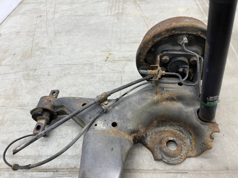 Belka zawieszenia Mitsubishi Colt VI 6 Z30 04-12r. 3Drzwi tylna oś wózek amortyzatory