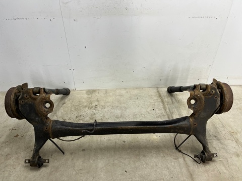 Belka zawieszenia Mitsubishi Colt VI 6 Z30 04-12r. 3Drzwi tylna oś wózek amortyzatory