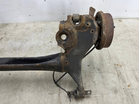 Belka zawieszenia Mitsubishi Colt VI 6 Z30 04-12r. 3Drzwi tylna oś wózek amortyzatory