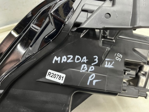 Lampa reflektor Mazda 3 IV BP 19r.- PRAWA przednia LED prawy przód 8 pin EUROPA bcjh-51030