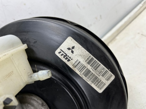 Pompa hamulcowa Mitsubishi Colt VI 6 Z30 04-12r. 1.1B 1.3B serwo wspomaganie hamulca P4625A245