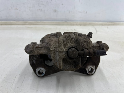 Zacisk hamulcowy Mitsubishi Colt VI 6 Z30 Smart Forfour I w454 04-12r. prawe przednie jarzmo mocowanie prawy przód