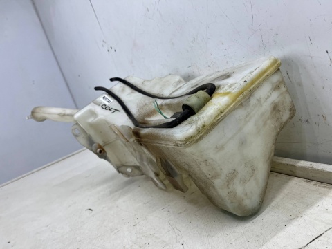 Zbiorniczek spryskiwaczy Mitsubishi Colt VI 6 Z30 Smart Forfour w454 04-12r. na płyn do szyby silniczek pompka mn105383