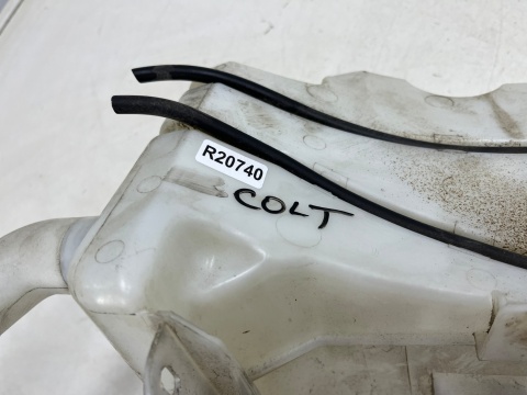 Zbiorniczek spryskiwaczy Mitsubishi Colt VI 6 Z30 Smart Forfour w454 04-12r. na płyn do szyby silniczek pompka mn105383