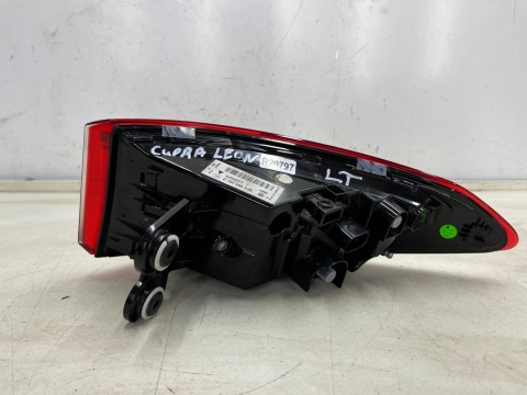 Lampa Cupra Leon HB 5Drzwi LIFT 24r.- full LED lewa tylna oryginalna lewy tył Europa 5fa945207d