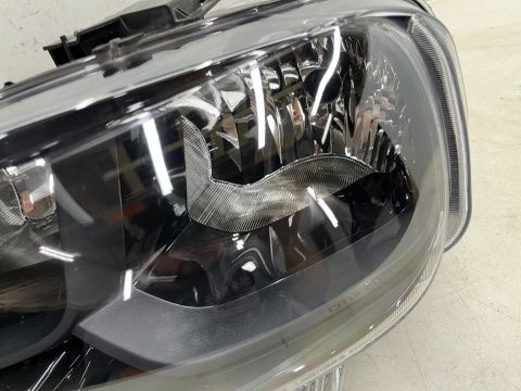 Lampa reflektor Citroen Berlingo III 3 Multispace 18-23r. lewa przednia wersja osobowa lewy przód 9816825180