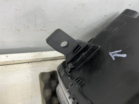Lampa reflektor Citroen Berlingo III 3 Multispace 18-23r. lewa przednia wersja osobowa lewy przód 9816825180