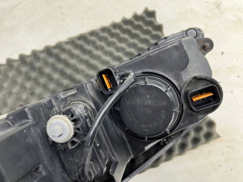 Lampa reflektor Hyundai Grandeur IV 05-10r. PRAWA przednia kompletna Xenon ksenon Europa oryginal prawy przód 92102-3l1xx