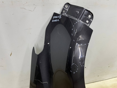 Błotnik Toyota Yaris 4 IV XP210 20r.- prawy przedni prawy przód 