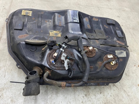 Zbiornik paliwa Hyundai Grandeur IV 05-11r. DIESEL bak metalowy pompa