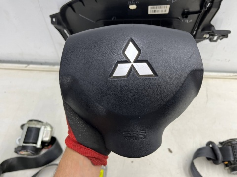 Airbag Mitsubishi Colt 6 VI Z30 08-12r. LIFT 3d 3Drzwi pasy bezpieczeństwa poduszki powietrzne kierownicy pasażera zaślepka KPL