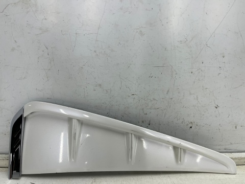 Listwa MG Marvel R Rising Marvel R 21r.- prawa nakładka błotnika przedniego prawy przód biała 10274228