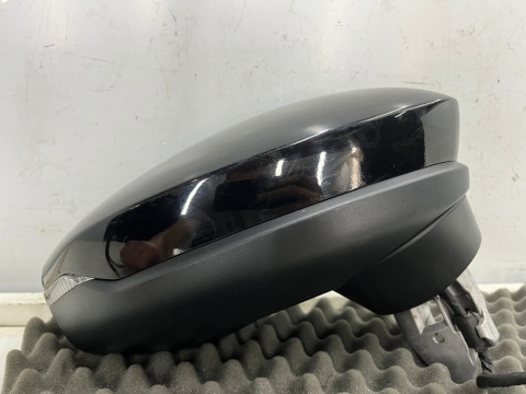 Lusterko Audi A3 8y 20r.- PRAWE elektryczne FOTOCHROM zewnętrzne EUROPA 14 pin