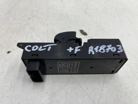 Przełącznik Mitsubishi Colt VI 6 Z30 3D 5D 04-12r. panel przycisk szyb lewy przedni kierowcy 8608a076