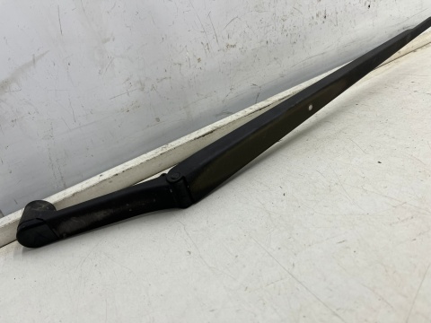 Ramię wycieraczki Mitsubishi Colt VI 6 Z30 04-12r. prawa strona pasażera