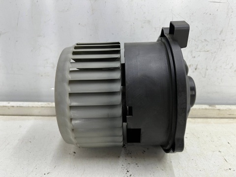 Wentylator wnętrza Mitsubishi Colt VI 6 Z30 04-12r. dmuchawa powietrza nadmuchu nawiewu nagrzewnicy mf016070