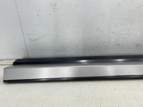 Listwa Audi Q3 I 8u 11-18r. prawa przednia dolna nakładka drzwi boczna prawy przód 8U0853960