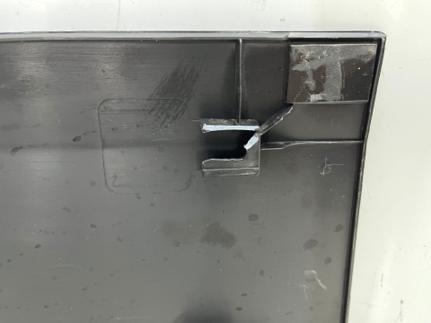 Listwa Iveco Daily 4 IV 14r.- prawa przednia dolna nakładka drzwi pasażera prawy przód 5801808059 5801808067