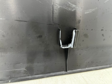 Listwa Iveco Daily 4 IV 14r.- prawa przednia dolna nakładka drzwi pasażera prawy przód 5801808059 5801808067