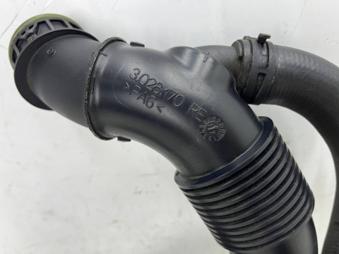Rura Porsche Macan I 95b 14r.- przewód dolotowy PRAWY wąż filtra powietrza 95b129532a