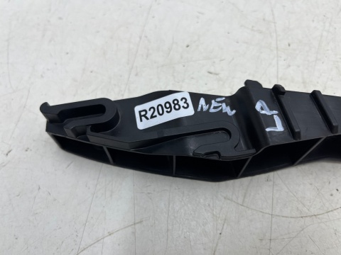 Ślizg Porsche Boxster IV Cayman 982 718 12-25r. NOWE lewe przednie mocowanie wspornik uchwyt zderzaka lewy przód 982807055