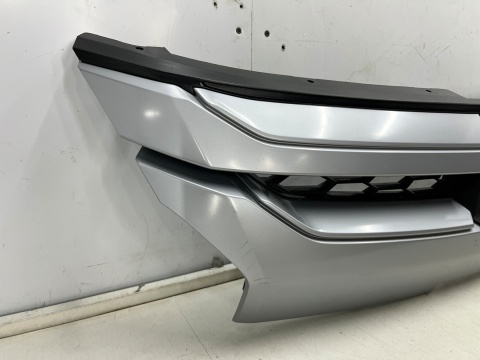 Atrapa Mitsubishi L200 5 V 19r.- grill przednia maskownica zderzaka znaczek 7450B291ZZ