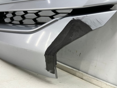 Atrapa Mitsubishi L200 5 V 19r.- grill przednia maskownica zderzaka znaczek 7450B291ZZ