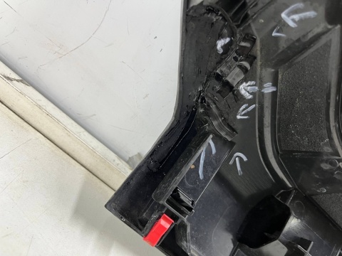 Atrapa Mitsubishi L200 5 V 19r.- grill przednia maskownica zderzaka znaczek 7450B291ZZ