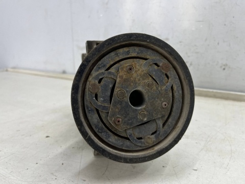 Kompresor klimatyzacji Dacia Dokker Duster Lodgy Logan Sandero Renault sprężarka klimatyzacji 8201025121