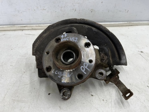 Zwrotnica Dacia Logan 1 I Sandero 05-14r. 1.5 dci 1.6 mpi piasta prawa przednia czujnik ABS prawy przód