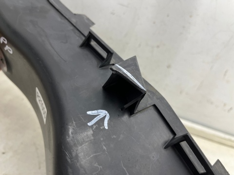 Kanał powietrza BMW X5 E70 06-13r. prawa przednia kierownica zderzaka chłodzenia hamulców M-PAKIET 8037140