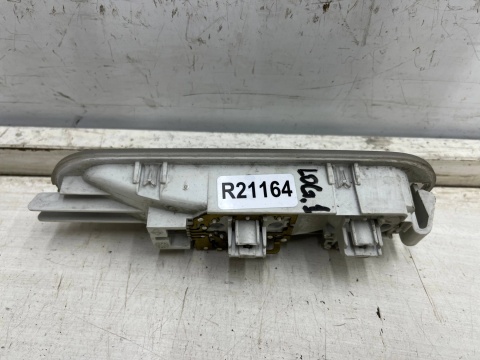 Lampka oświetlenia kabiny Dacia Logan 1 I Mcv Scenic II 05-14r. tylna wnętrza podsufitki sufitowa 8200074362