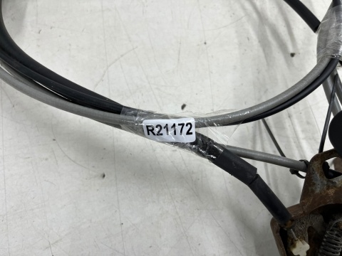 Linka maski Dacia Logan I 05-14r. klamka uchwyt cięgno otwierania pokrywy silnika zamek linka regulacji światel