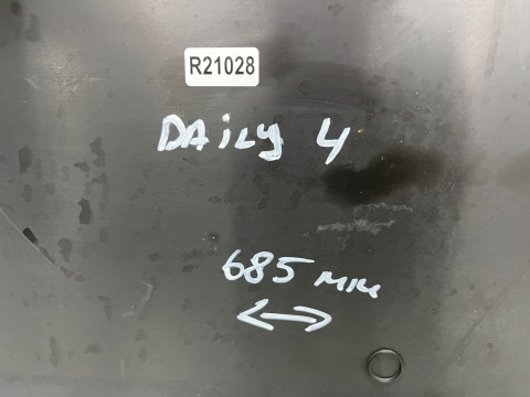 Listwa Iveco daily 4 IV 14r.- lewa prawa nakładka boczna karoseryjna za kołem długość 685mm. 5801821757