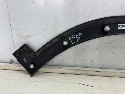 Listwa Seat Arona 17r.- LEWY przedni rant nadkola błotnika nakładka lewy przód 6f9853717