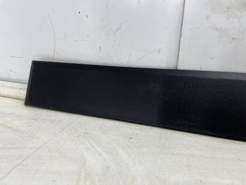 Listwa Seat Arona 17r.- lewa przednia DOLNA nakładka drzwi boczna lewy przód 6f9853959