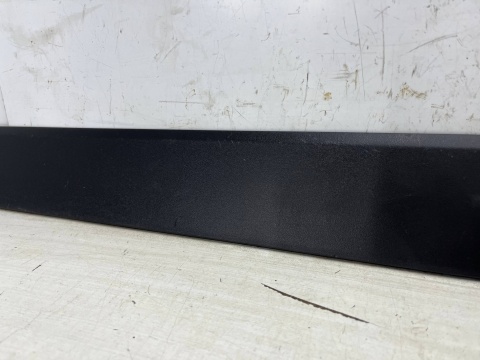 Listwa Seat Arona 17r.- lewa przednia DOLNA nakładka drzwi boczna lewy przód 6f9853959