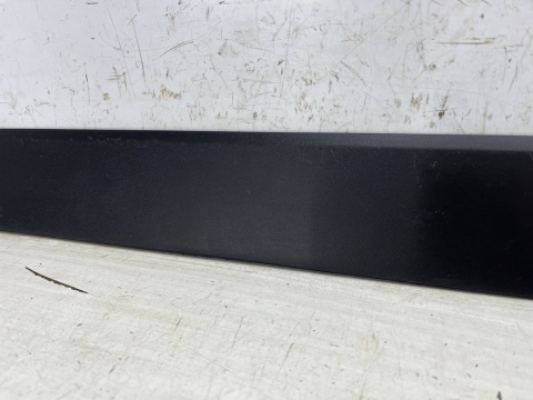 Listwa Seat Arona 17r.- lewa przednia DOLNA nakładka drzwi boczna lewy przód 6f9853959