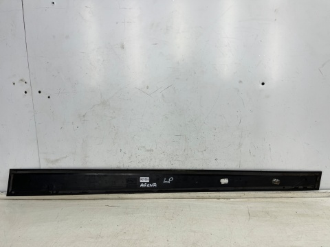 Listwa Seat Arona 17r.- lewa przednia DOLNA nakładka drzwi boczna lewy przód 6f9853959