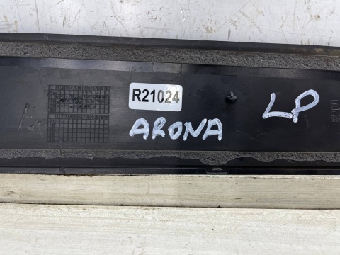 Listwa Seat Arona 17r.- lewa przednia DOLNA nakładka drzwi boczna lewy przód 6f9853959