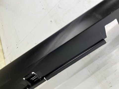 Nakładka progu Citroen C3 III 16-24r. LEWA listwa progowa zewnętrzna lewy próg 9813817480