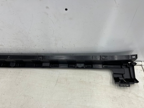 Ślizg Mercedes Sprinter II W906 06-19r. tylny środkowy wspornik zderzaka wzmocnienie