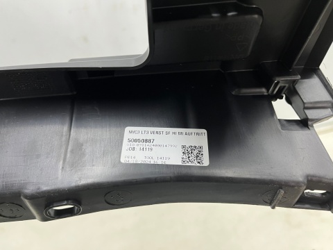 Ślizg Mercedes Sprinter II W906 06-19r. tylny środkowy wspornik zderzaka wzmocnienie