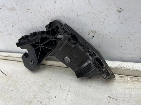 Ślizg VW Polo 6 VI 2g 17r.- prawe przednie mocowanie wspornik uchwyt zderzaka prawy przód 2gs807184b