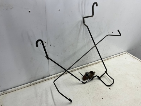 Winda koła zapasowego Dacia Logan 1 I 05-14r. mocowanie wieszak śruba wciągarka kosz komplet