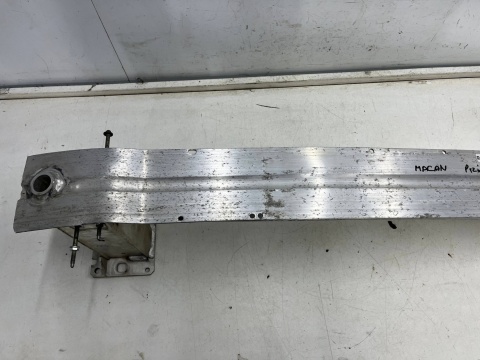 Belka zderzaka Porsche Macan 95b 14r.- przednie wzmocnienie pasa PRAWA strefa zgniotu przód oryginalne 8r0807113d 8r0807134d