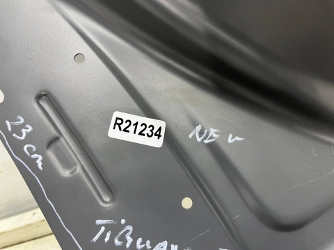 Ćwiartka VW Tiguan 3 III 2024r.- lewy tylny próg poszycie NOWE ORYGINALNE lewy tył